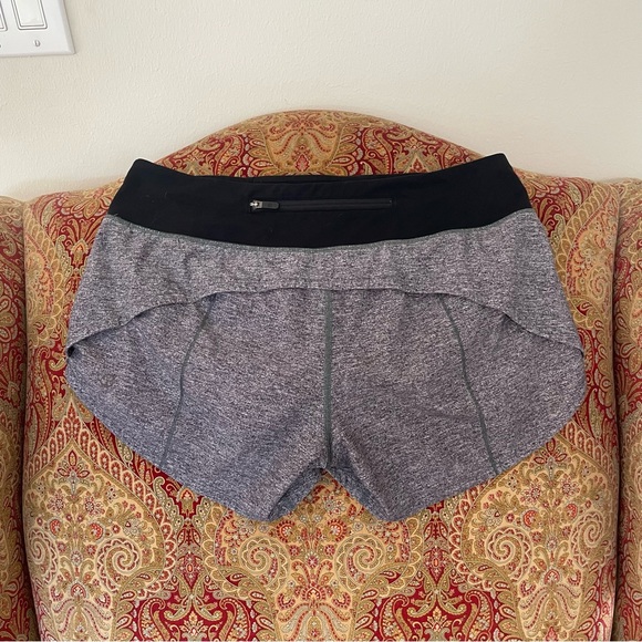 LULULEMON SPEED UP SHORTS SIZE 6 4” INSEAM - Picture 5 of 16
